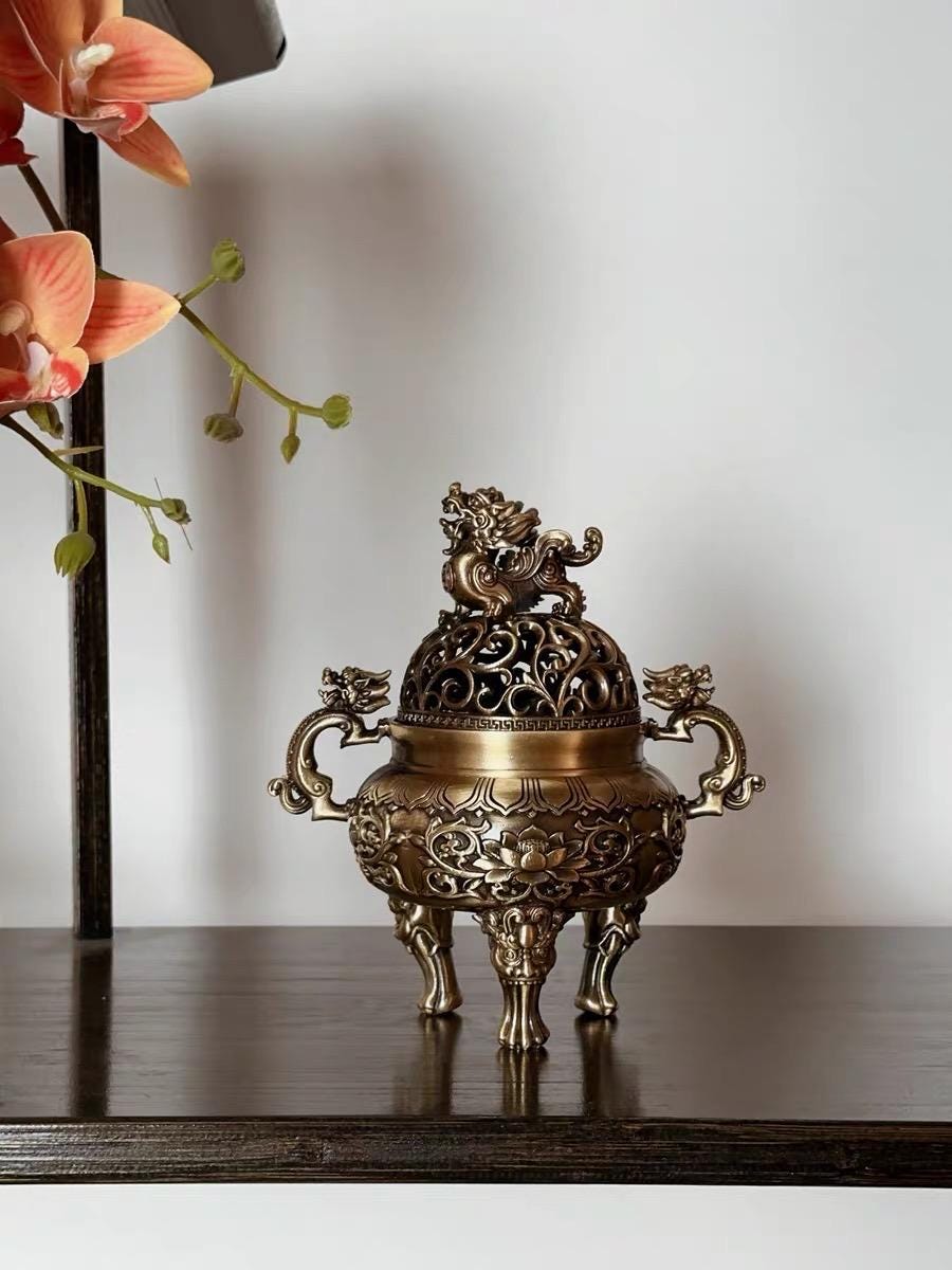 Handcrafted Zinc Incense Burner Lion, Antique-Style Suanni Lion Incense Burner, Traditional Tibetan Censer