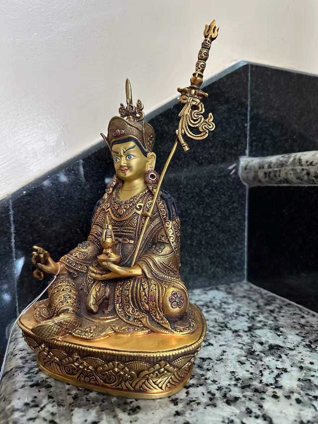 Padmasambhava (Guru Rinpoche) Statue – 23cm | Shakya Clan Inspired Buddhist Sculpture | Tibetan Himalayan Art