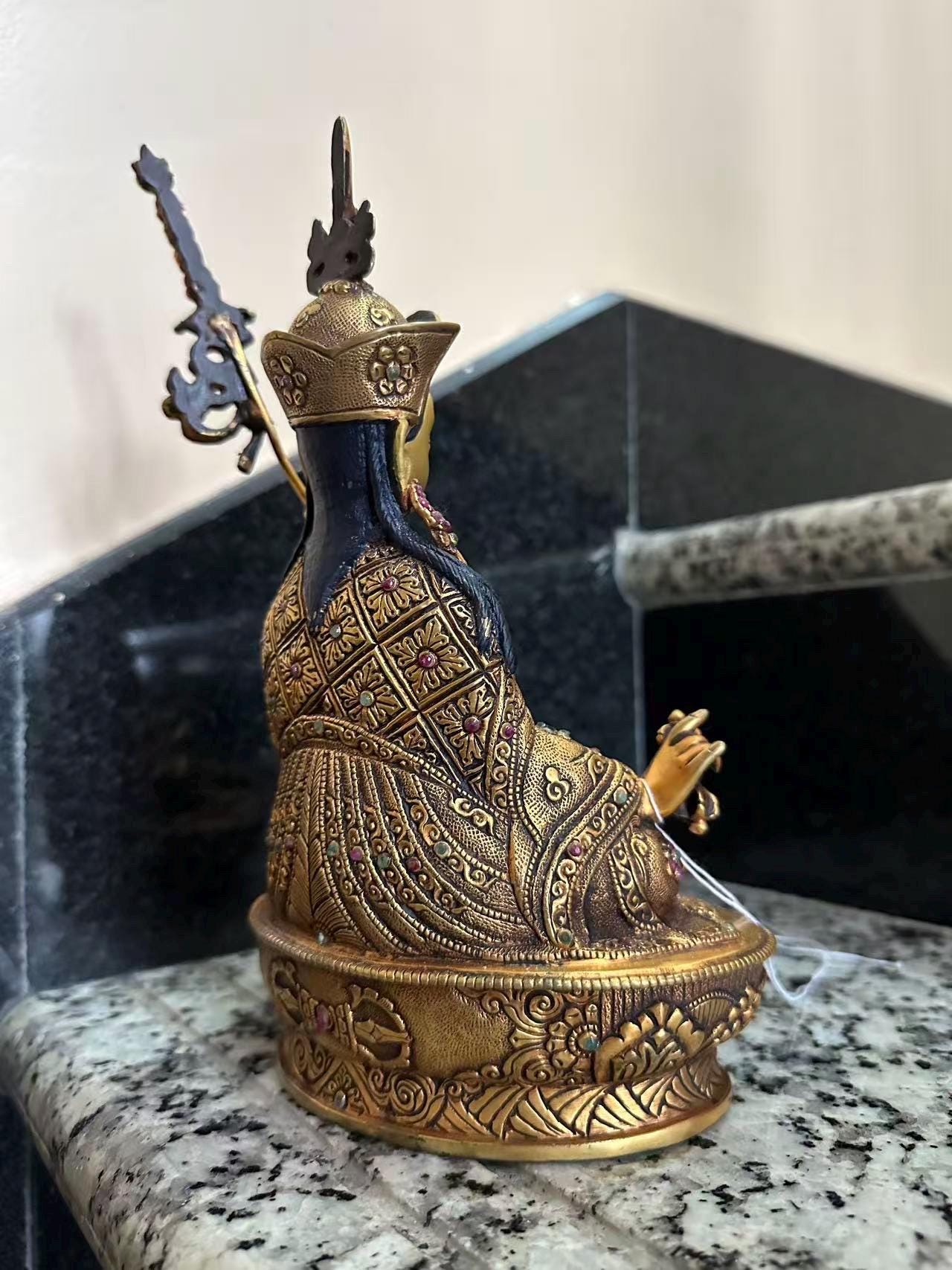 Padmasambhava (Guru Rinpoche) Statue – 23cm | Shakya Clan Inspired Buddhist Sculpture | Tibetan Himalayan Art