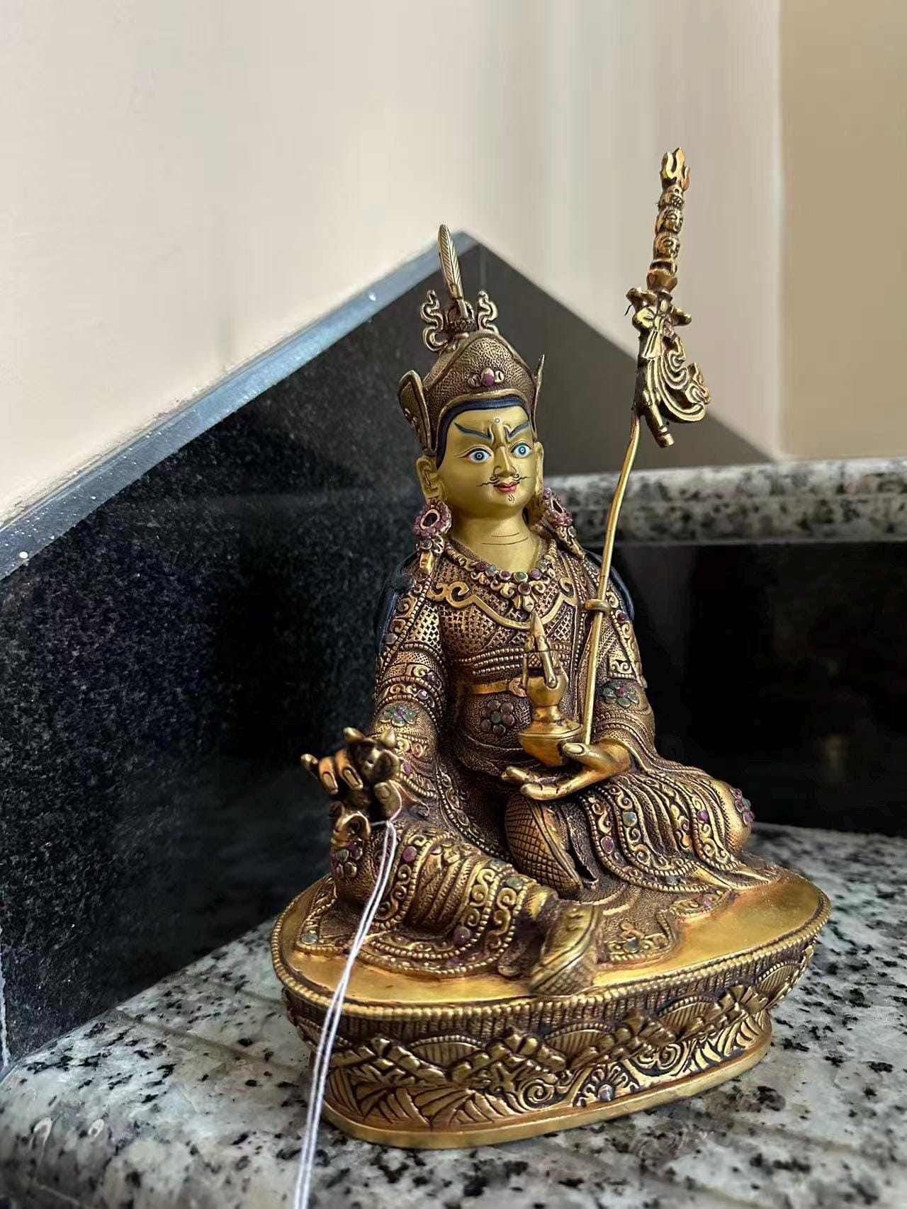 Padmasambhava (Guru Rinpoche) Statue – 23cm | Shakya Clan Inspired Buddhist Sculpture | Tibetan Himalayan Art