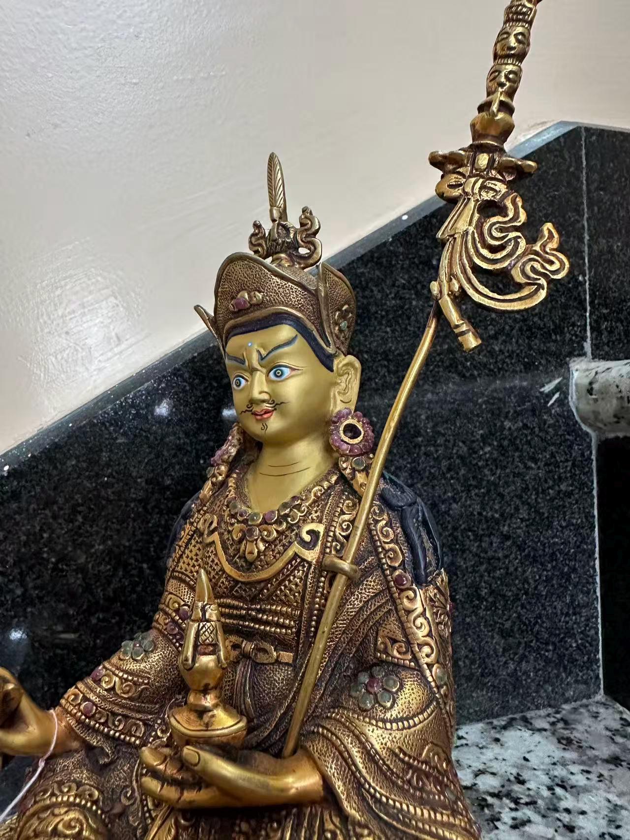 Padmasambhava (Guru Rinpoche) Statue – 23cm | Shakya Clan Inspired Buddhist Sculpture | Tibetan Himalayan Art