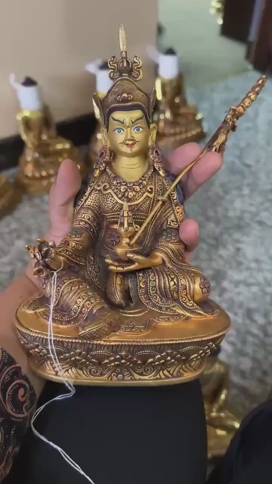 Padmasambhava (Guru Rinpoche) Statue – 23cm | Shakya Clan Inspired Buddhist Sculpture | Tibetan Himalayan Art