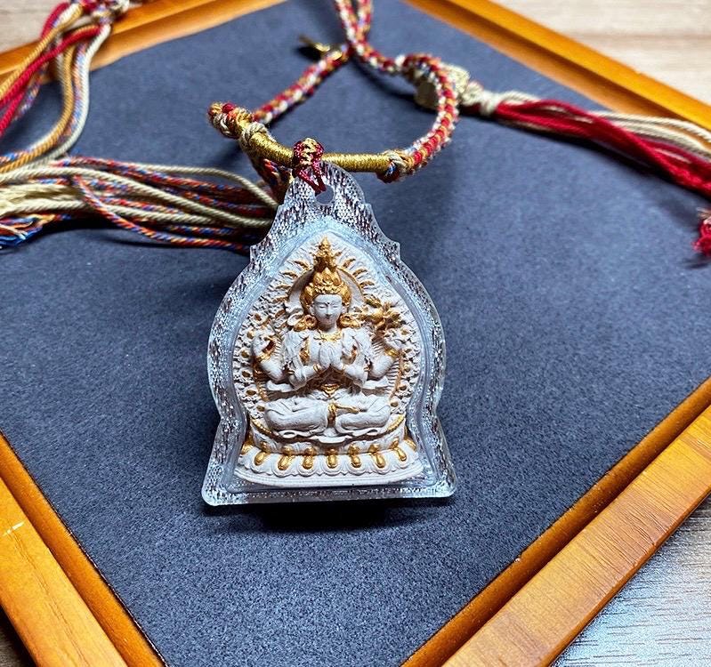 Stepping into the Heart Sutra: What Does "Form is Emptiness" Actually Mean?