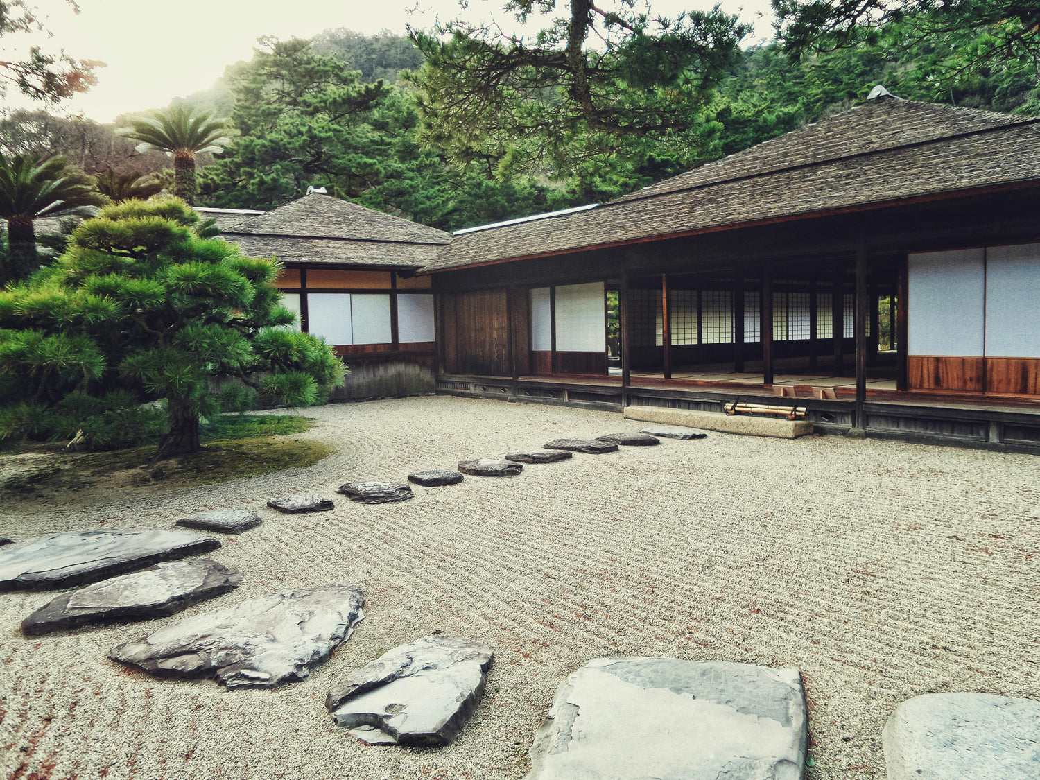 Things and Mind: The Everyday Aesthetics of Buddhism