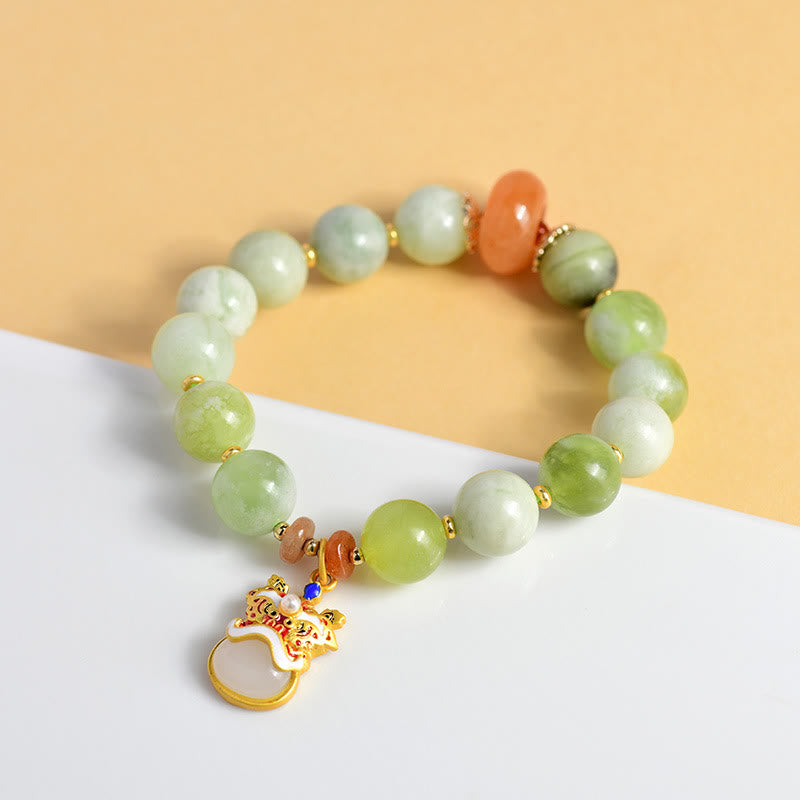 EverestArtstudios Natural Jade Dancing Lion Charm Prosperity Luck Bracelet