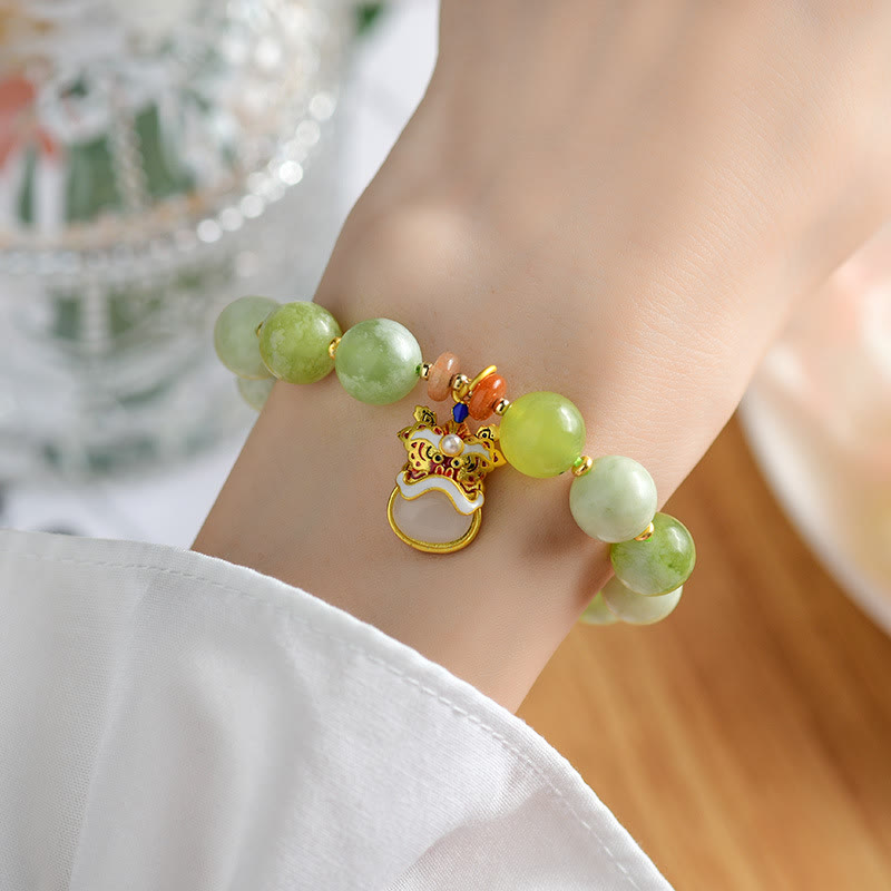 EverestArtstudios Natural Jade Dancing Lion Charm Prosperity Luck Bracelet