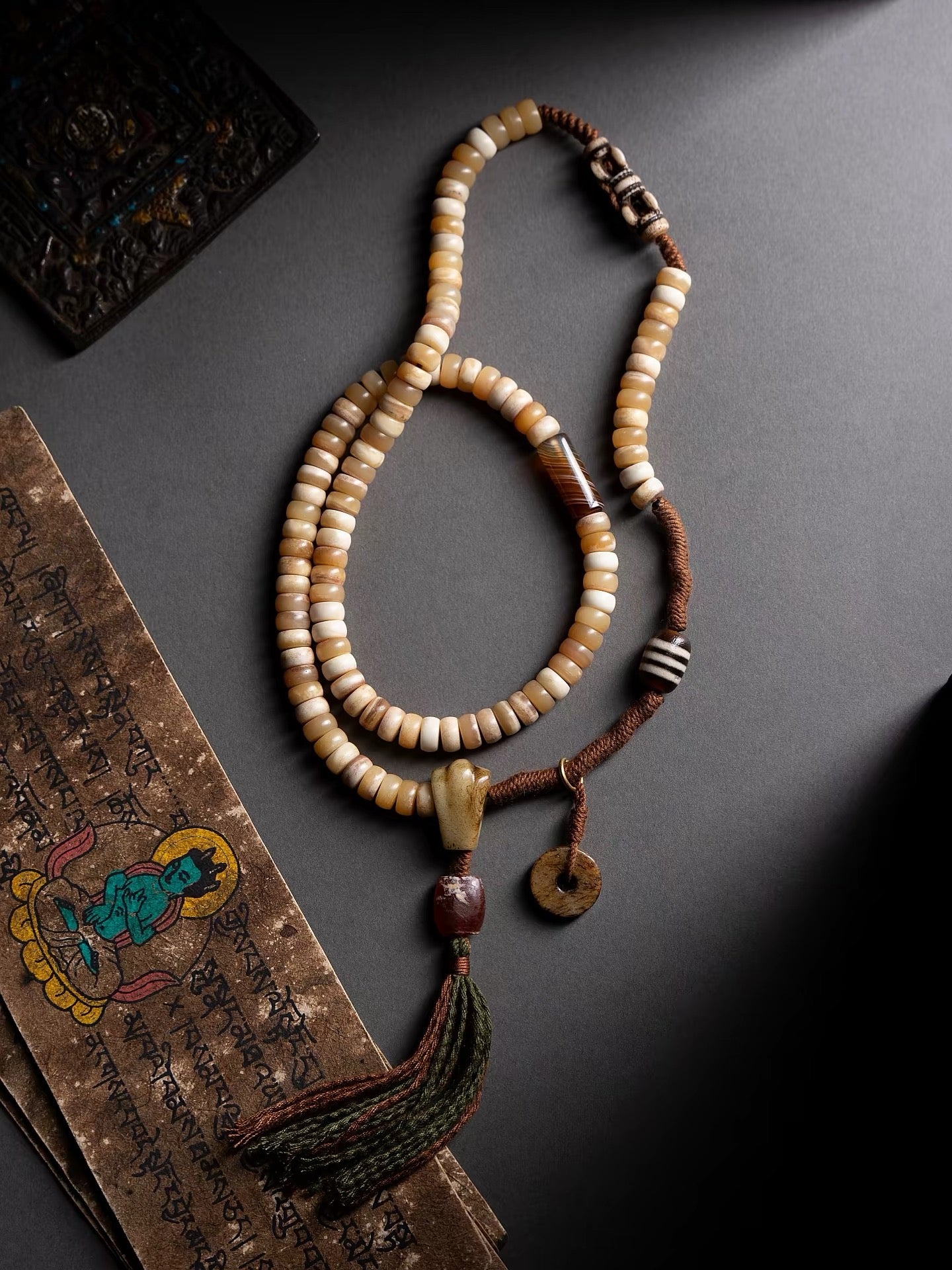 EverestArtStudios Original Tibetan-Inspired Horse Bone Mala Bracelet – Designer Meditation Beads | Handcrafted Bone Wrist Mala | Collectible Tibetan Style Bracelet