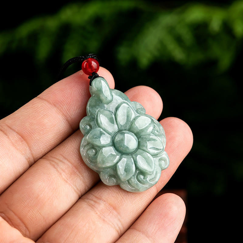 EverestArtstudios Natural Jade Kalanchoe blossfeldiana Flower Pattern Luck Necklace Pendant