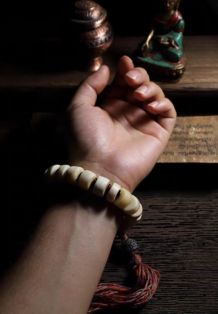 EverestArtStudios Natural Yak Bone Bracelet – Tibetan Style Bone Bead Bracelet – Organic Freeform Mala Bracelet – Handmade Unisex Spiritual Jewelry – Meditation Gift