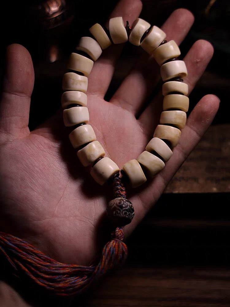 EverestArtStudios Natural Yak Bone Bracelet – Tibetan Style Bone Bead Bracelet – Organic Freeform Mala Bracelet – Handmade Unisex Spiritual Jewelry – Meditation Gift