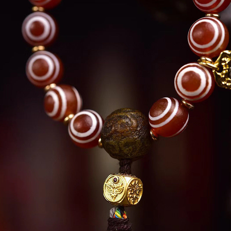 EverestArtstudios Agate Medicine Bead Red Eye Bracelet