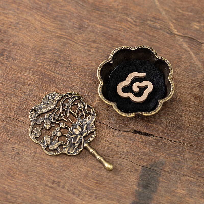 Ancient wind fan fish play lotus good luck again and again creative alloy aromatherapy stove hollowed lotus stove small auspicious cloud disk incense burner
