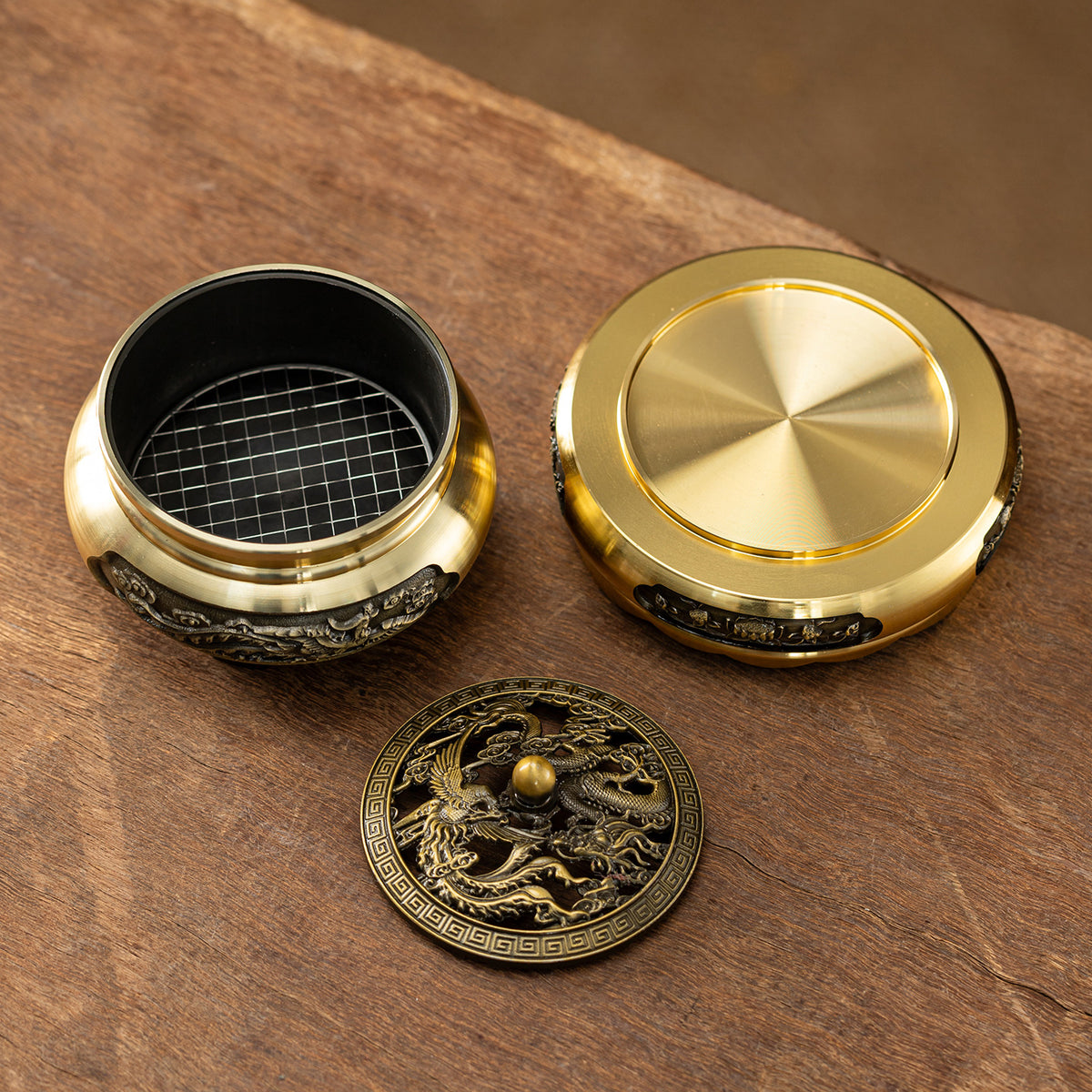 Dragon and Phoenix three-legged relief plate incense burner, golden lotus flat bottom alloy incense burner, indoor ornaments, household God of Wealth burner, Buddha incense burner