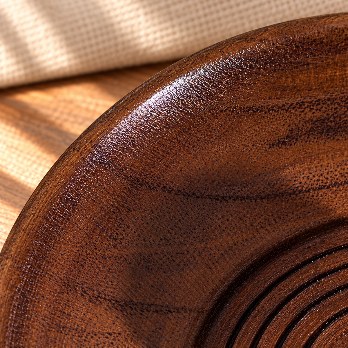 Wood dish grain detail