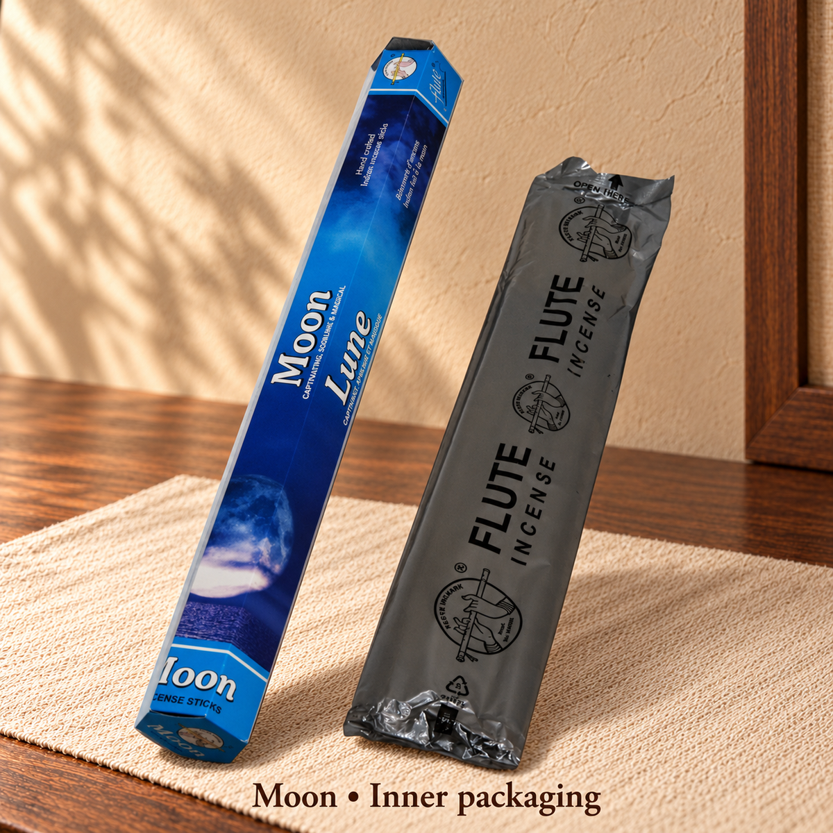 Moon • Inner packaging