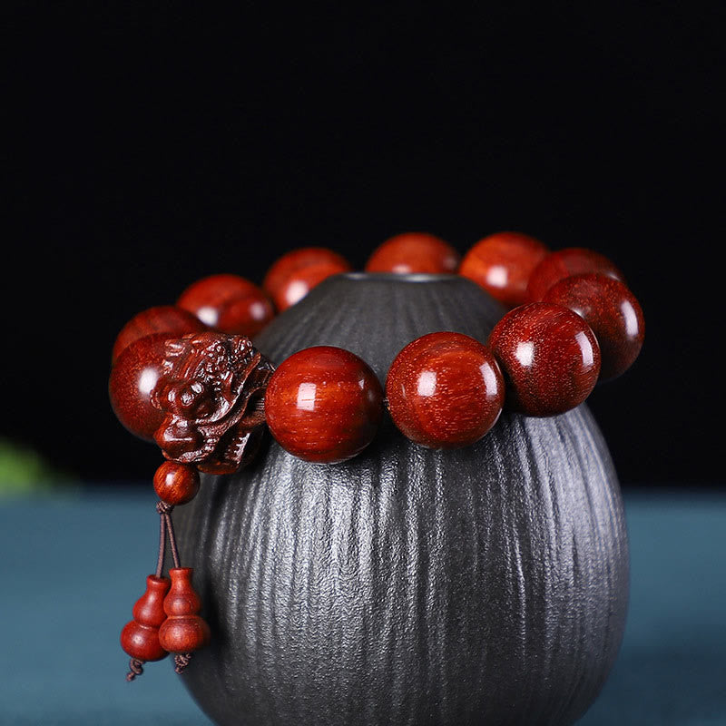 EverestArtStudios Rosewood Green Sandalwood Small Leaf Red Sandalwood Dragon Carved Protection Bracelet