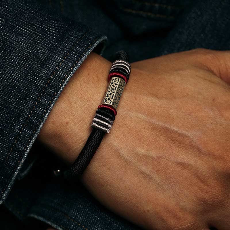 EverestArtstudios 925 Sterling Silver Om Mani Padme Hum Peace Red String Bracelet