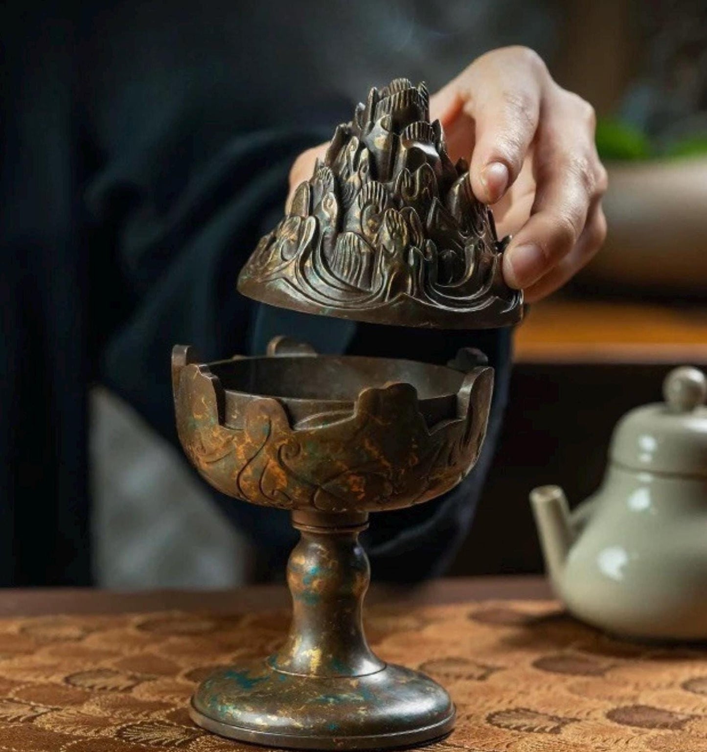 Creative Boshan Incense Burner Large Home - Use Censer for Sandalwood & Agarwood, Bronze Tea Ceremony Meditation Decor