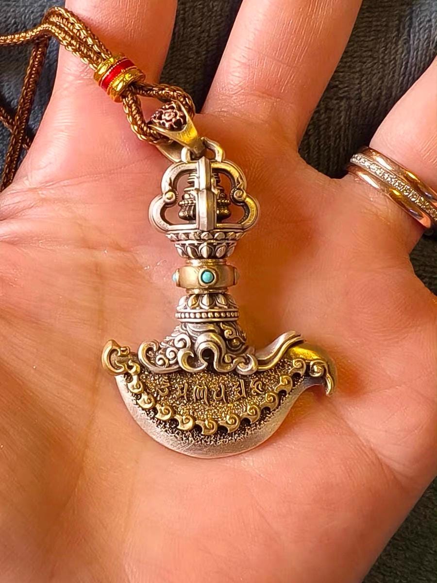 Handcrafted Nepalese Brass Handmade Tibetan Style gift Tibetan Vajra Dorje Sacred Buddhist Ritual