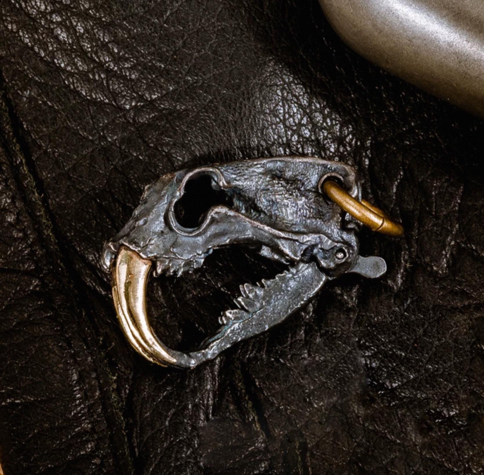 Original Brass Saber-Toothed Tiger Skull Pendant, Handcrafted Keychain with Silver Teeth