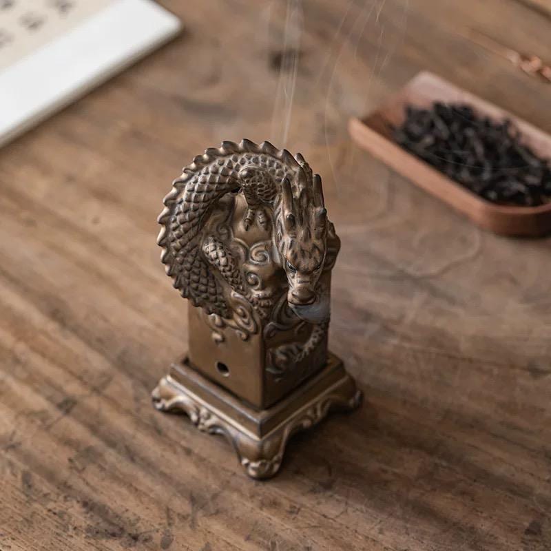 Handmade Ceramic Coiling Dragon Seal Incense Burner, Chinese Style Stamp Incense Holder for Desk, Altar, Tea Table, Home Decor Gift