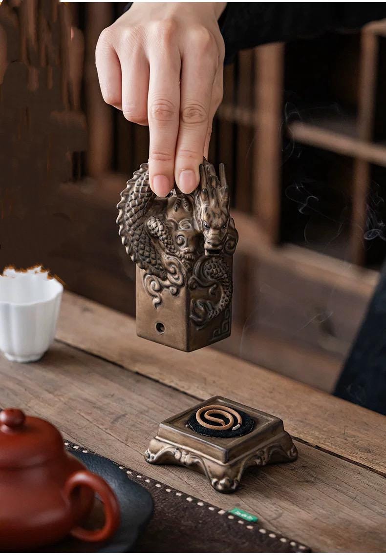 Handmade Ceramic Coiling Dragon Seal Incense Burner, Chinese Style Stamp Incense Holder for Desk, Altar, Tea Table, Home Decor Gift