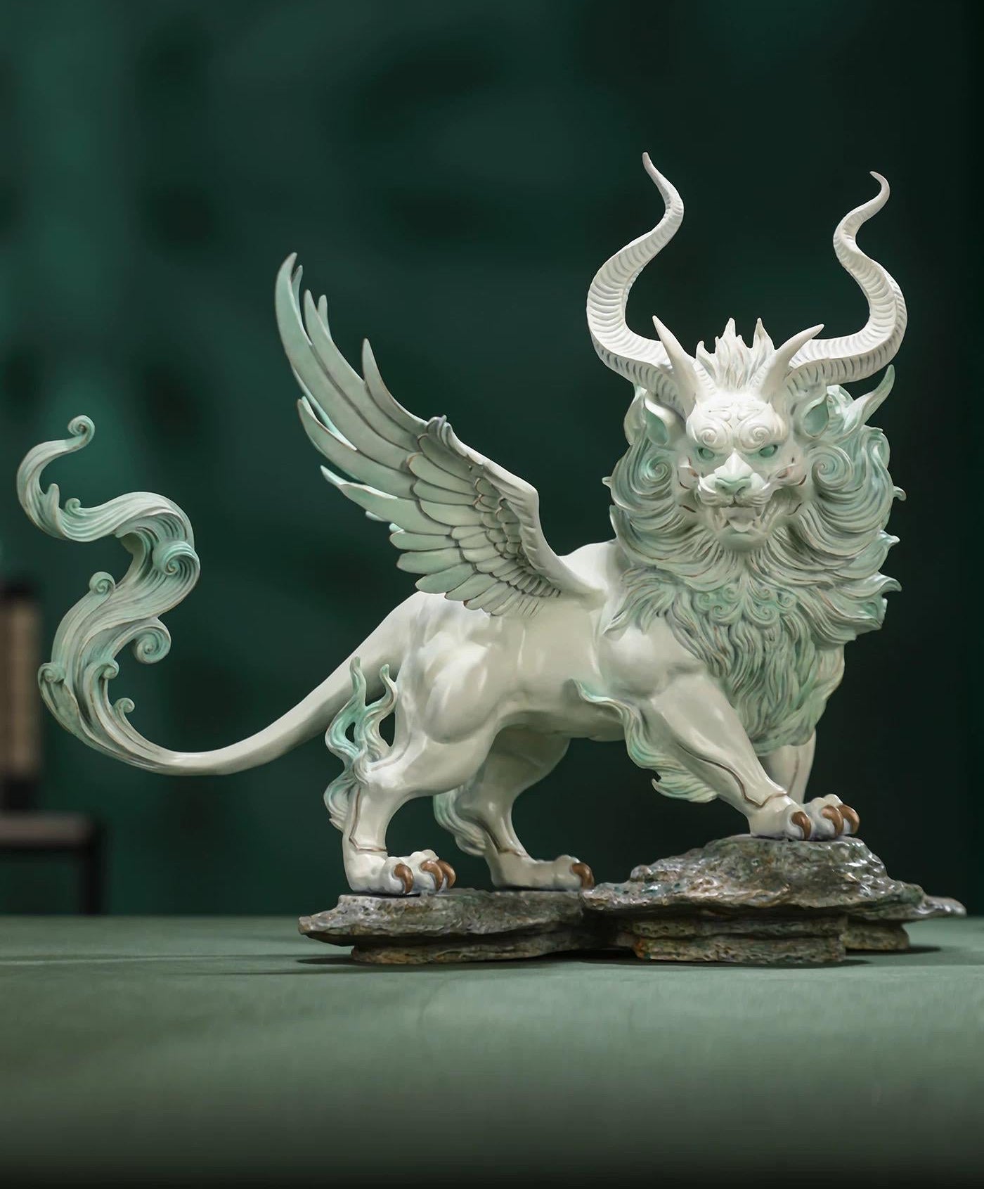 Mythical Bai Ze Statue - Shanhaijing Spirit Beast Decor, White Guardian Lion Figurine for Living Room, Office, Housewarming & Opening Gift