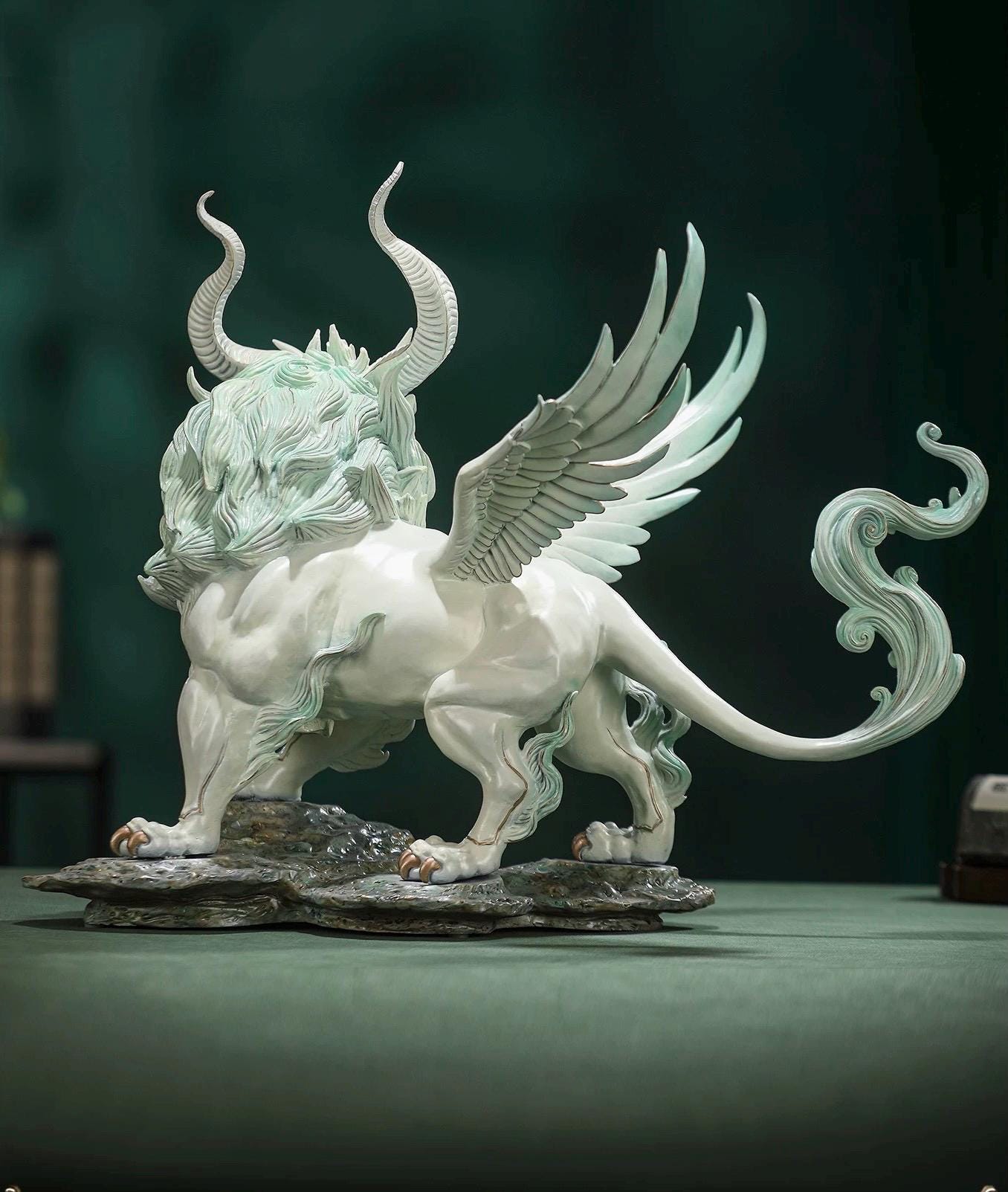 Mythical Bai Ze Statue - Shanhaijing Spirit Beast Decor, White Guardian Lion Figurine for Living Room, Office, Housewarming & Opening Gift