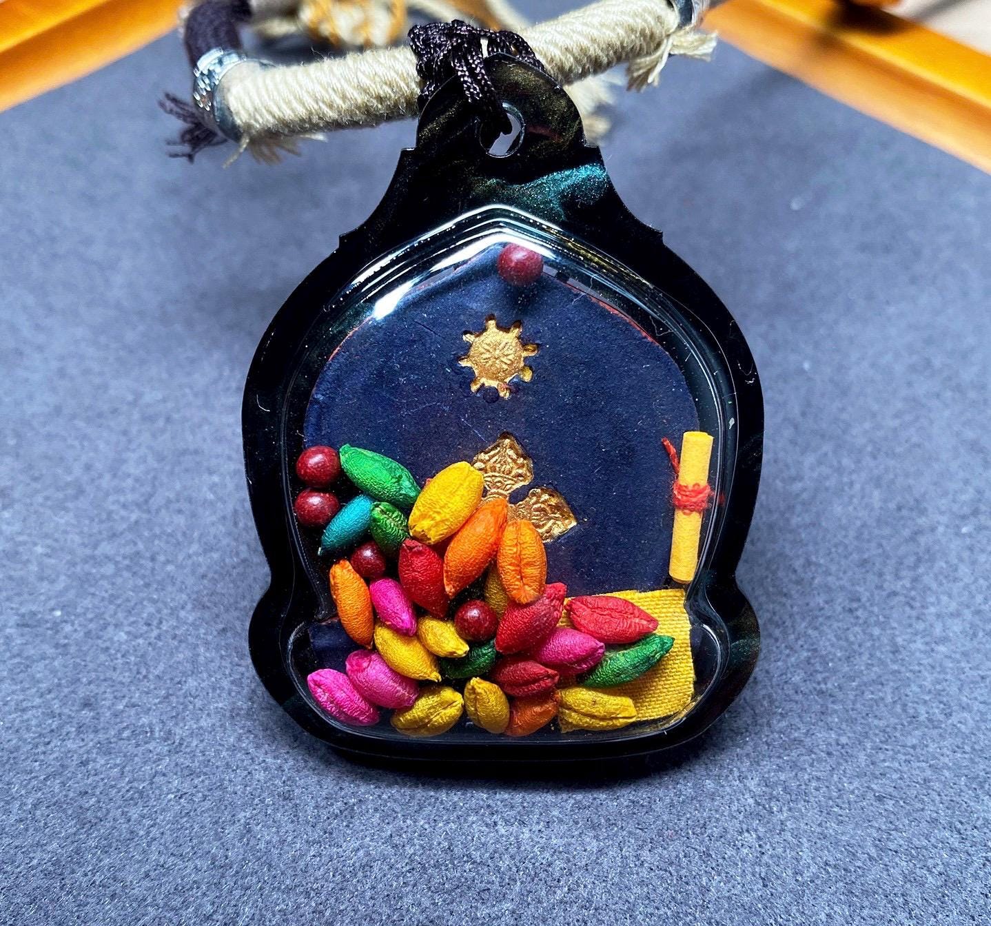 Hand-Painted Mahakala Tsa Tsa Necklace Pendant Mineral Pigment Tibetan Thangka Art Buddhist Amulet Small Six-Armed Mahakala Spiritual Gift