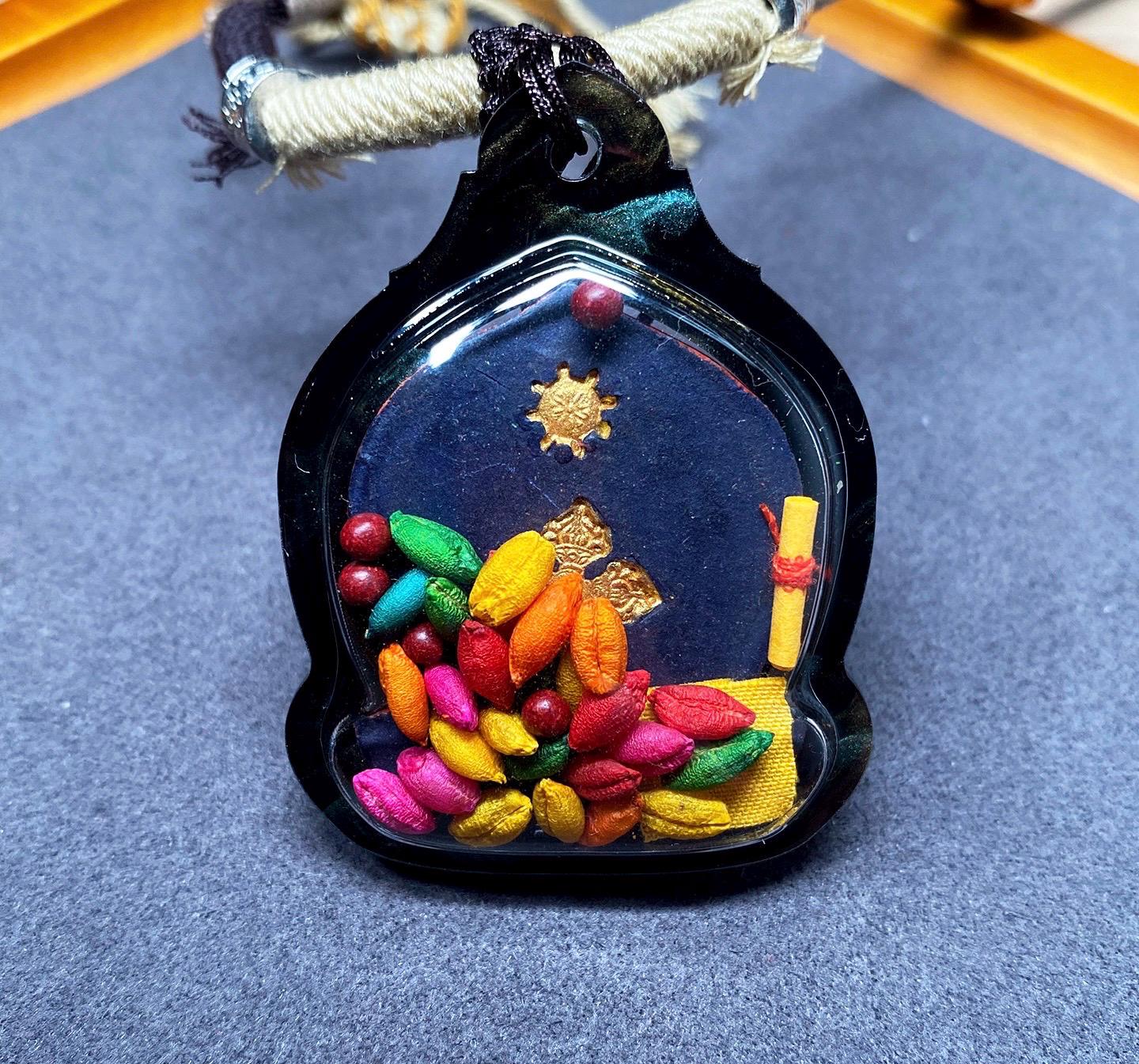 Hand-Painted Mahakala Tsa Tsa Necklace Pendant Mineral Pigment Tibetan Thangka Art Buddhist Amulet Small Six-Armed Mahakala Spiritual Gift