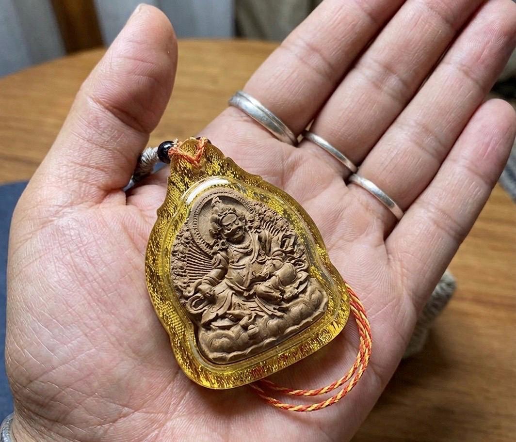 Tibetan Yellow Jambhala Medicine Tsa Tsa Pendant Necklace, Handcrafted Gau Box Amulet, Buddhist Buddha Statue Thangka Charm, Spiritual Gift