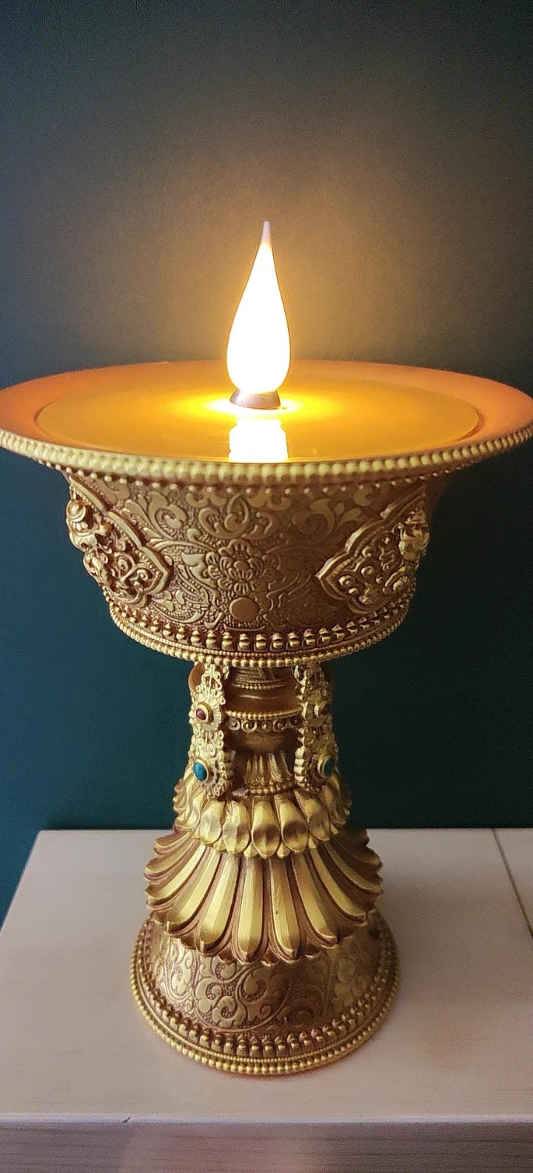 Electric Butter Lamp with LED Flame, 8 Auspicious Symbols Buddhist Offering Light, Rechargeable & Plugin Lotus Candle Holder for Home Altar