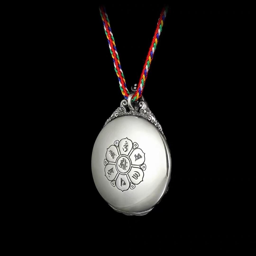 Thousand Armed Avalokiteshvara Pendant Necklace, Chenrezig Amulet, Om Mani Padme Hum Tibetan Buddhist Protection Jewelry