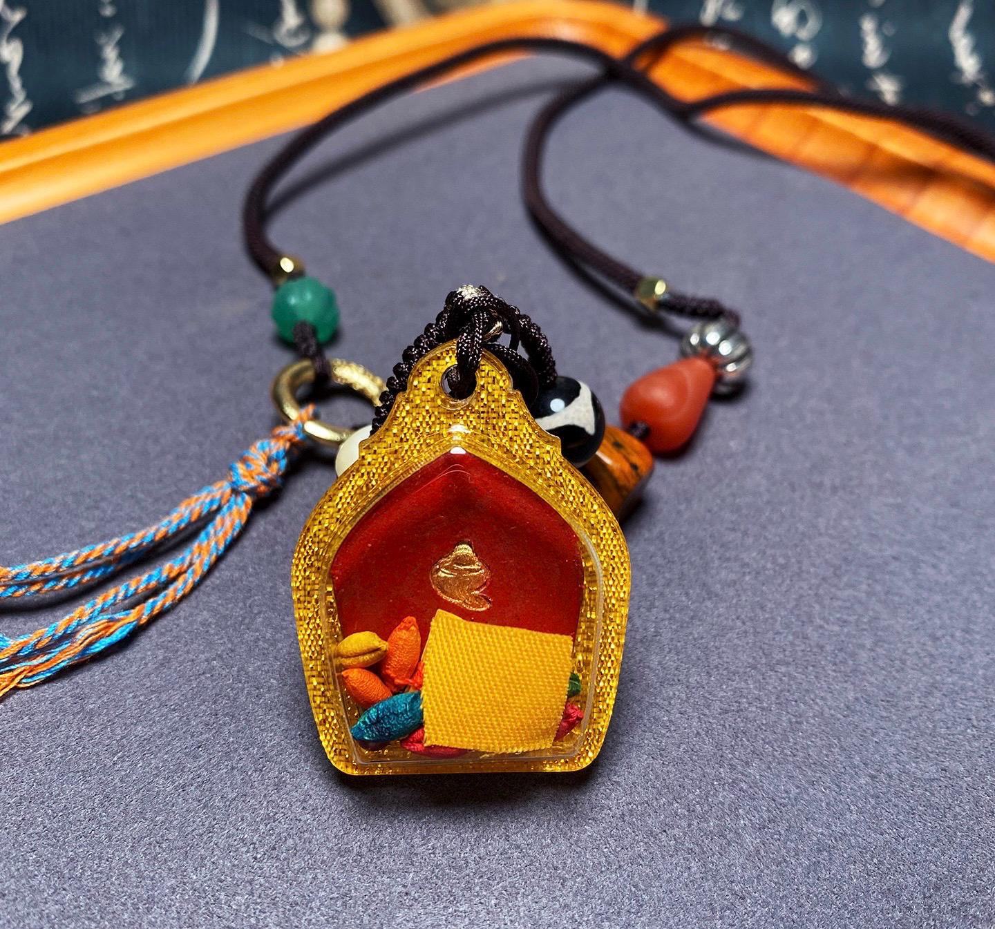 Hand-Painted Fifth Dragon Lord Pendant Tibetan Wealth God Tsa Tsa Amulet Mini Thangka Necklace Mineral Pigments Prosperity Spiritual Gift
