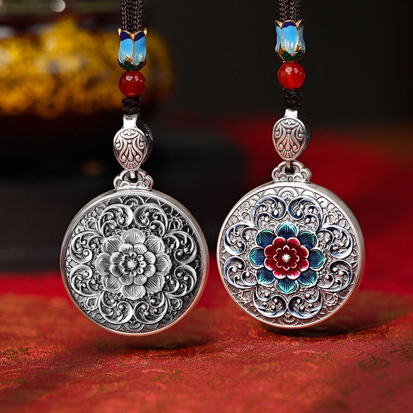 999 Fine Silver Retro Enamel Flower Pendant, Pure Silver Disc Necklace Ornament, National Style Round Plate Sweater Chain Jewelry Gift