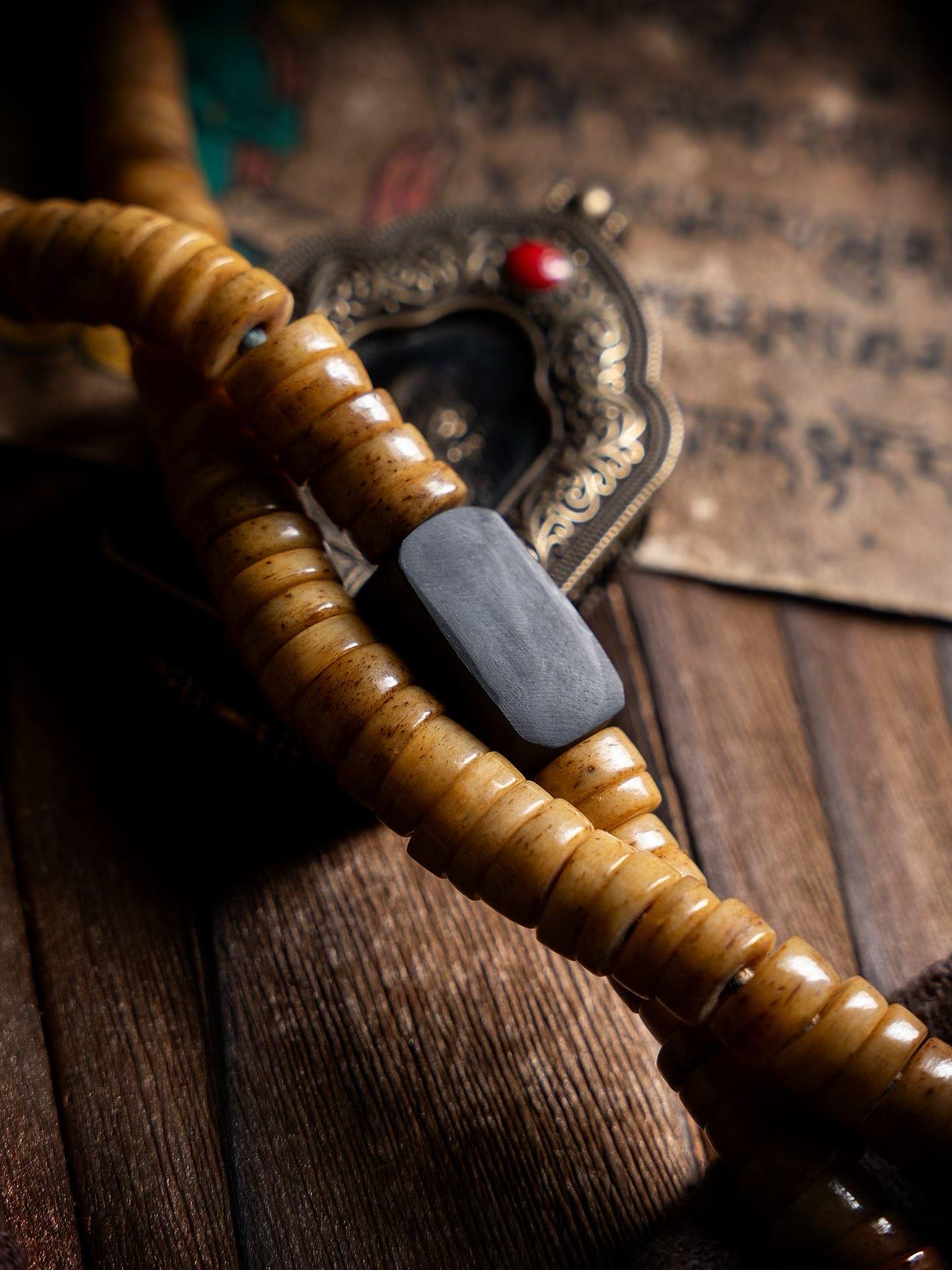 Tibetan Yak Mala Necklace – 108 Beads with Shell, Horn, Agate