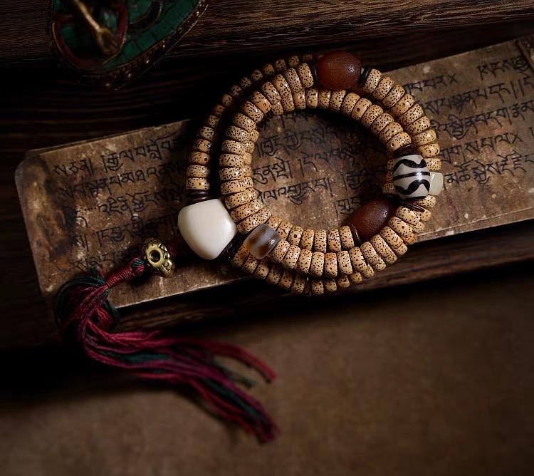 EverestArtStudios Bodhi Seed Mala Necklace – 108 Bead Tibetan Prayer Mala – Moon Bodhi Seed Rosary – Meditation Necklace