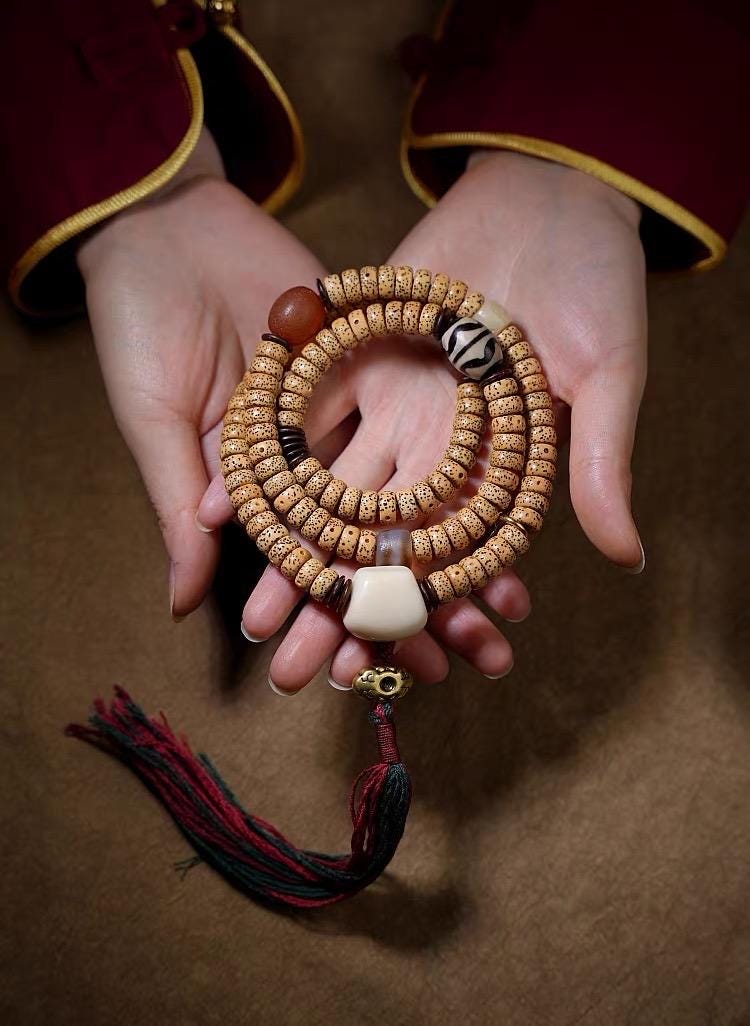 EverestArtStudios Bodhi Seed Mala Necklace – 108 Bead Tibetan Prayer Mala – Moon Bodhi Seed Rosary – Meditation Necklace