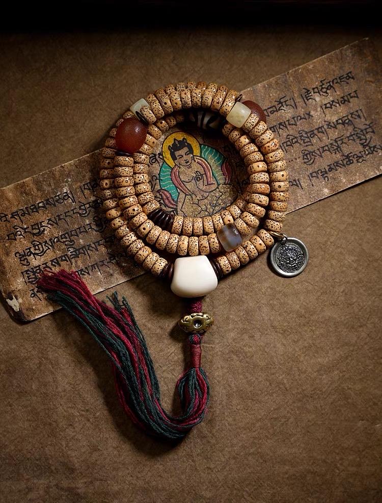 EverestArtStudios Bodhi Seed Mala Necklace – 108 Bead Tibetan Prayer Mala – Moon Bodhi Seed Rosary – Meditation Necklace
