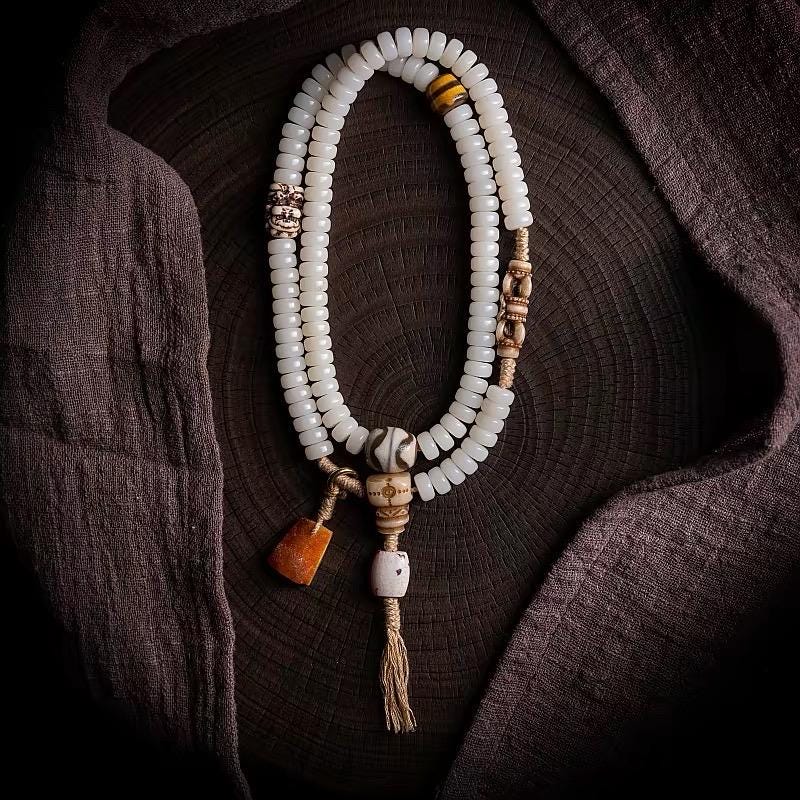 EverestArtStudios – 108 Bead Tibetan Prayer Bracelet – White Jade Bodhi Seed Mala