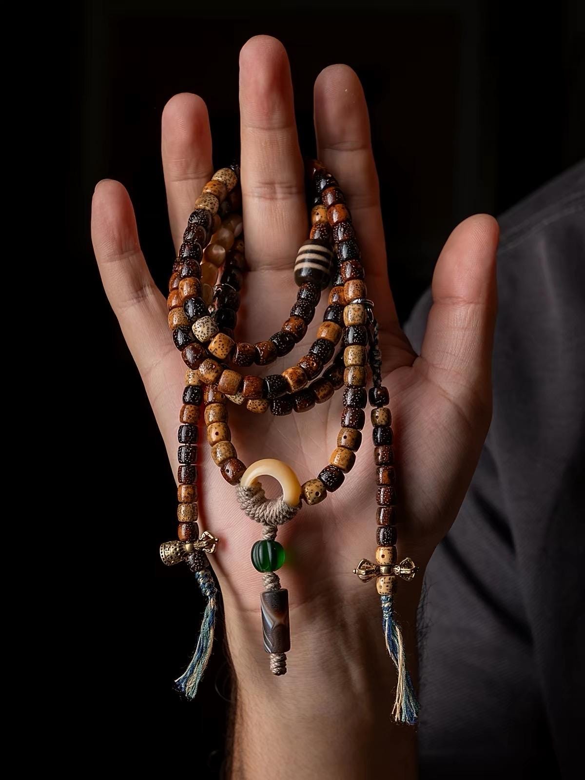 Handmade Tibetan-Inspired Weathered Star & Moon Bodhi Root Mala Bracelet – 108 Beads | Hand-Knotted Meditation Prayer Beads