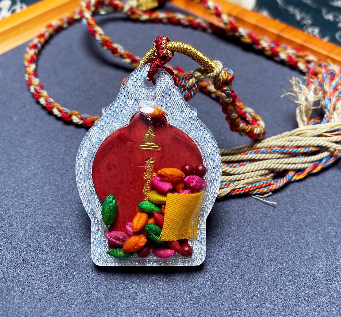 Handpainted Thousand-Hand Guanyin Tsa Tsa, Tibetan Miniature Thangka Pendant, Sacred Ash Avalokiteshvara Amulet Buddhist Necklace