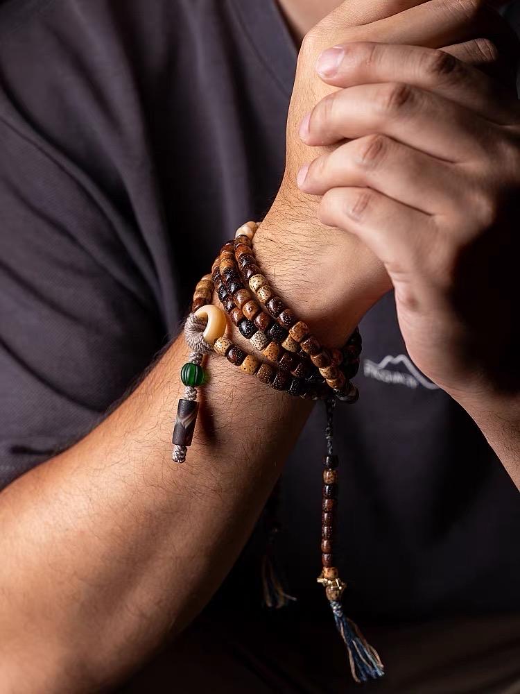 Handmade Tibetan-Inspired Weathered Star & Moon Bodhi Root Mala Bracelet – 108 Beads | Hand-Knotted Meditation Prayer Beads