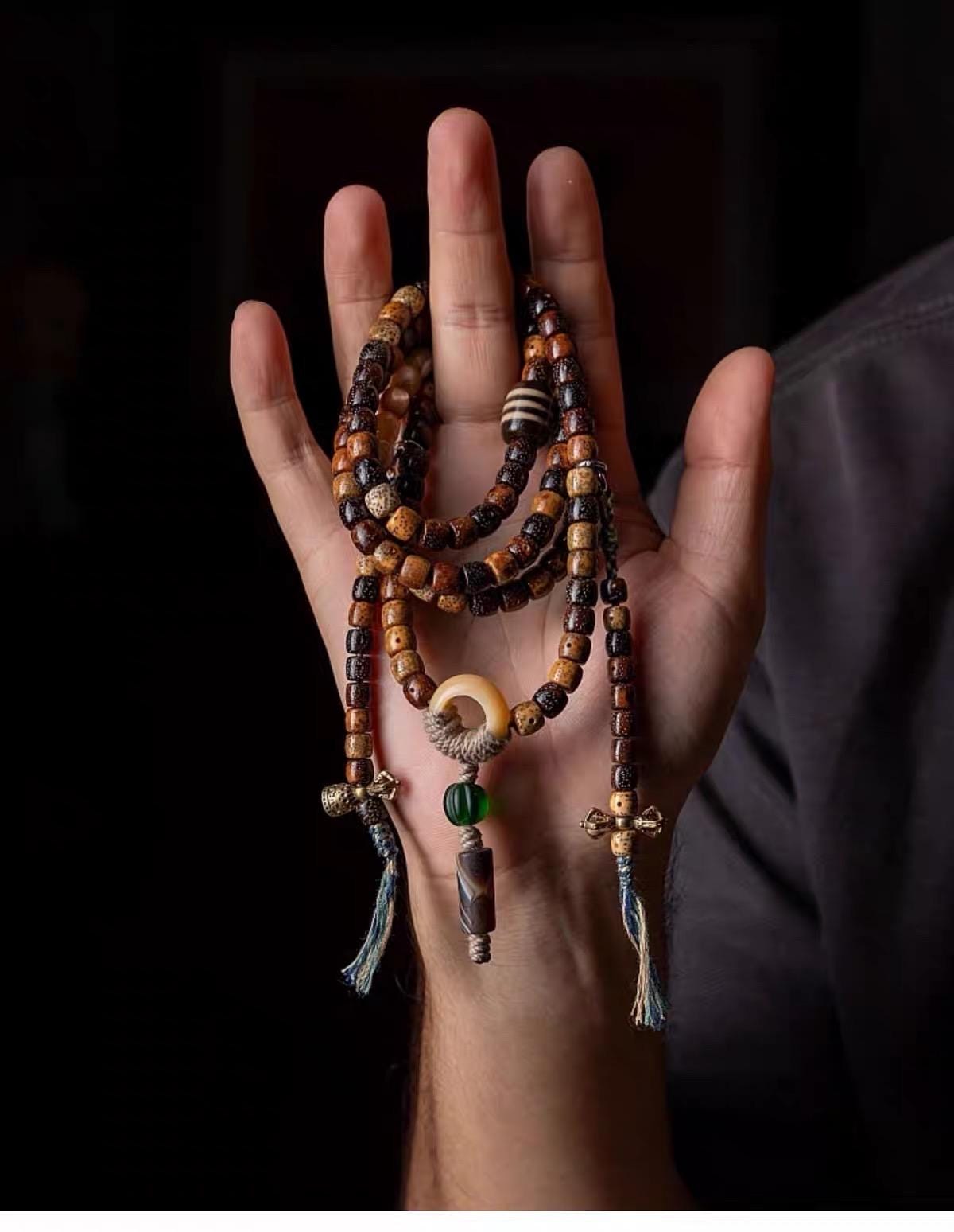 Handmade Tibetan-Inspired Weathered Star & Moon Bodhi Root Mala Bracelet – 108 Beads | Hand-Knotted Meditation Prayer Beads