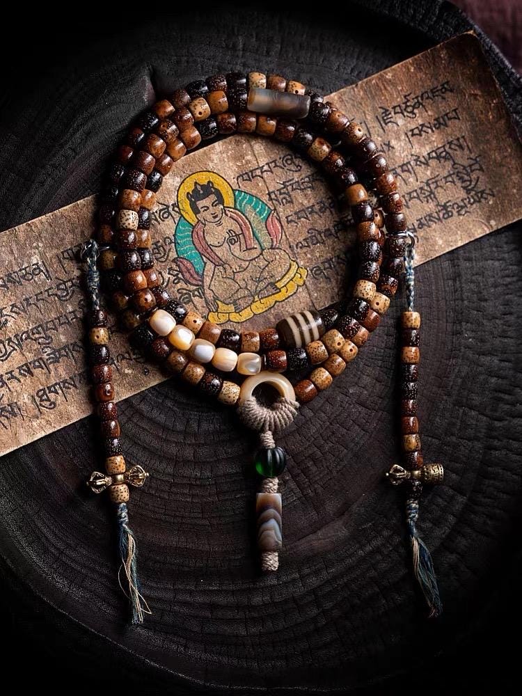 Handmade Tibetan-Inspired Weathered Star & Moon Bodhi Root Mala Bracelet – 108 Beads | Hand-Knotted Meditation Prayer Beads