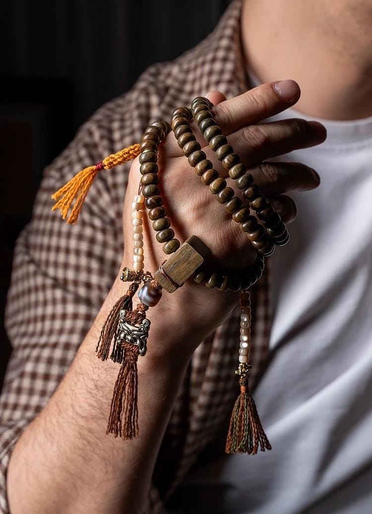 EverestArtStudios Green Sandalwood 108-Bead Mala Necklace | Tibetan Style Prayer Beads | Handmade Meditation Necklace