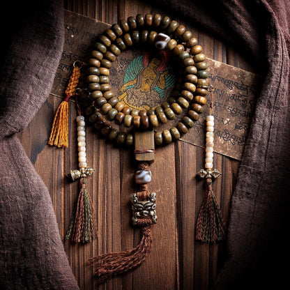 EverestArtStudios Green Sandalwood 108-Bead Mala Necklace | Tibetan Style Prayer Beads | Handmade Meditation Necklace