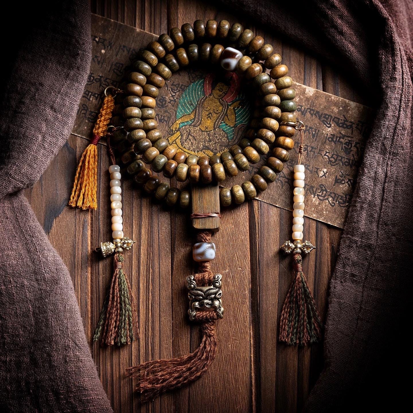 EverestArtStudios Green Sandalwood 108-Bead Mala Necklace | Tibetan Style Prayer Beads | Handmade Meditation Necklace