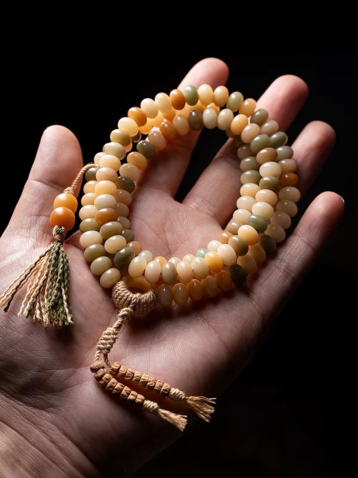 EverestArtStudios – Natural White Bodhi Root 108 Mala Beads | Tibetan Buddhist Prayer Necklace | Handcrafted Spiritual Mala