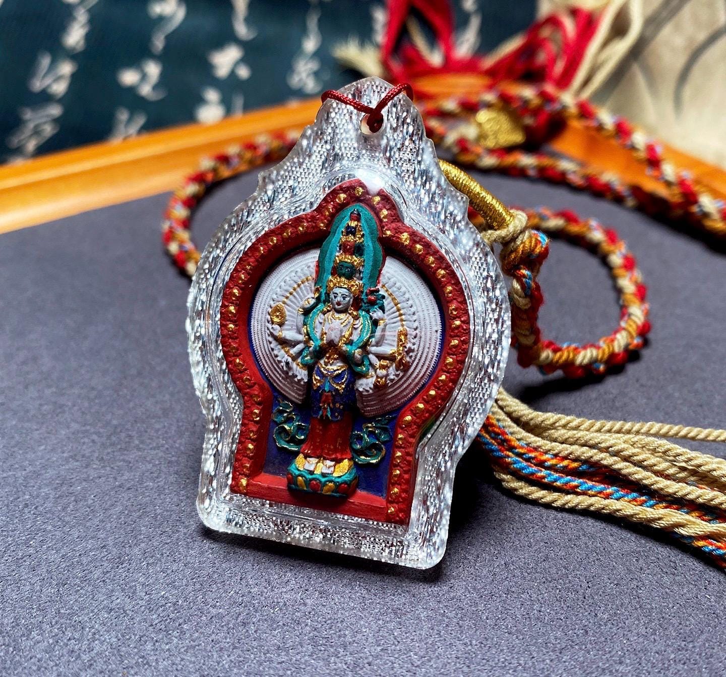 Handpainted Thousand-Hand Guanyin Tsa Tsa, Tibetan Miniature Thangka Pendant, Sacred Ash Avalokiteshvara Amulet Buddhist Necklace